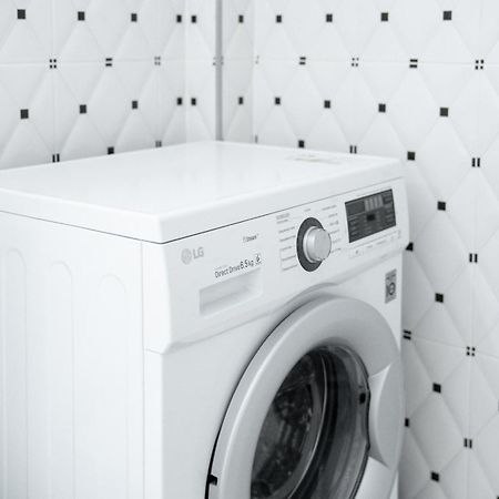 Business Class Apartments In The City Center Кишинёв Экстерьер фото