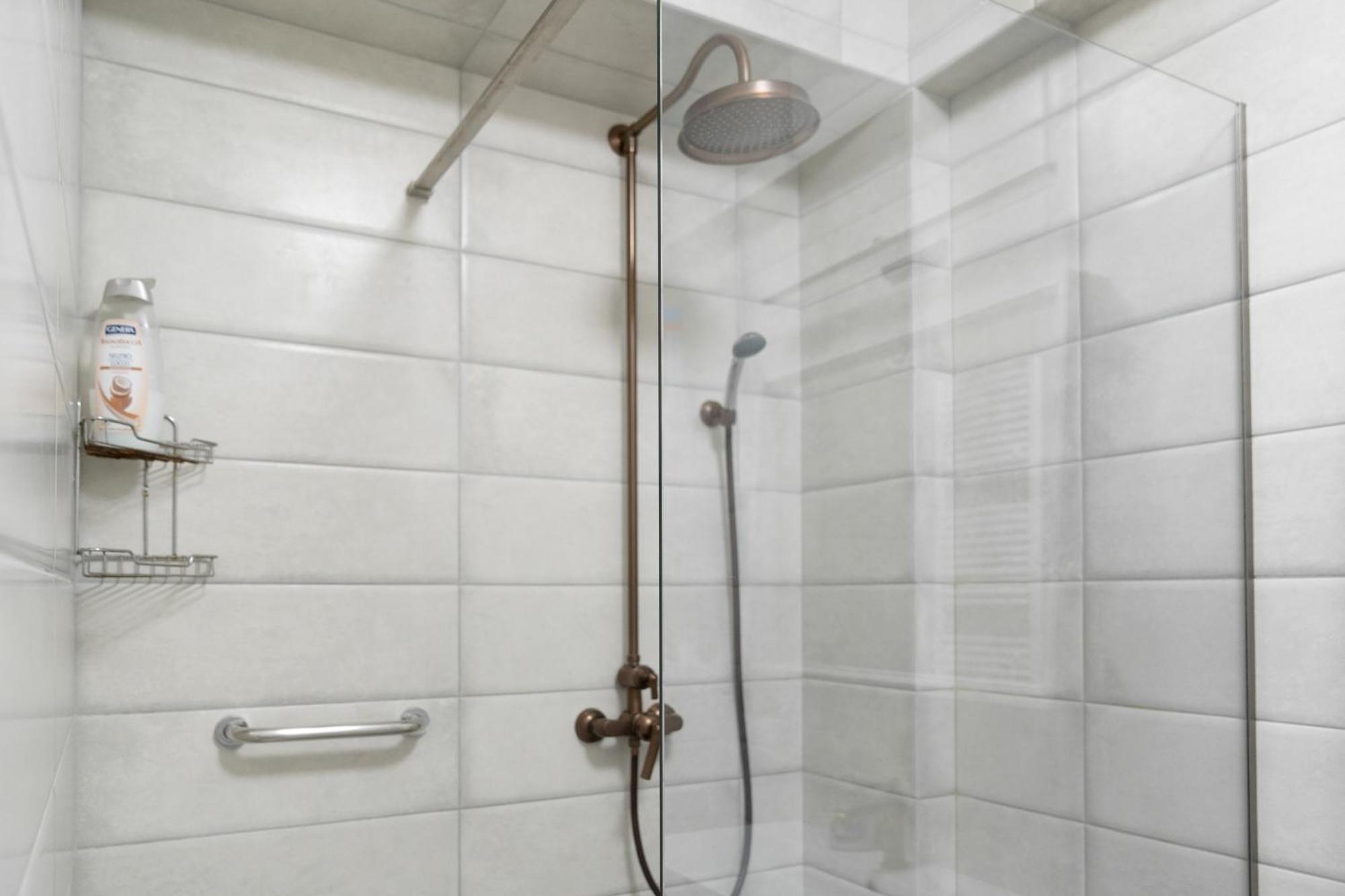 Business Class Apartments In The City Center Кишинёв Экстерьер фото